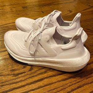Adidas Ultraboost light, white, men’s 10, women’s 11